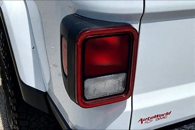 2022 Jeep Gladiator Willys