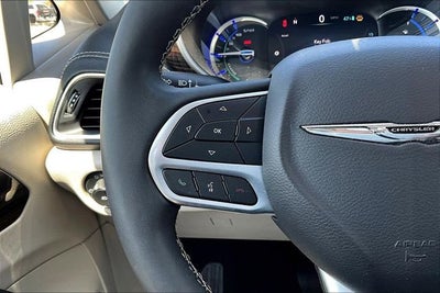 2023 Chrysler Pacifica Hybrid Limited