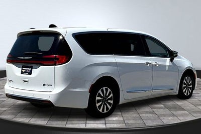 2023 Chrysler Pacifica Hybrid Limited