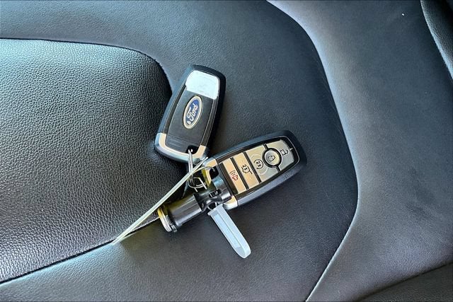 2022 Ford Edge Titanium