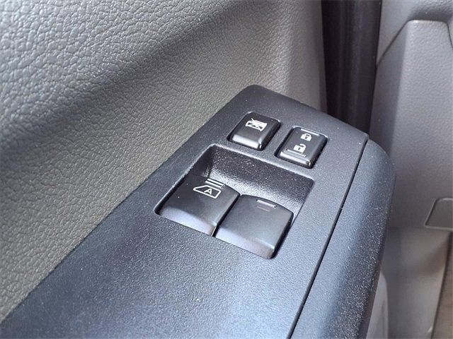 2021 Nissan NV Passenger NV3500 HD SV