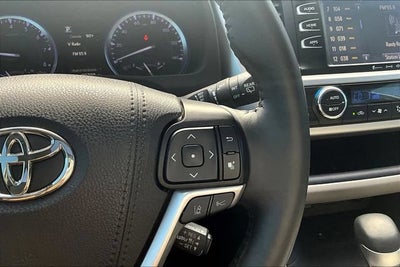 2019 Toyota Highlander SE