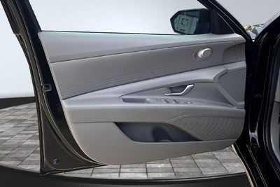 2023 Hyundai Elantra SE