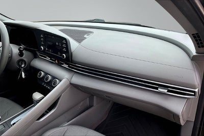 2023 Hyundai Elantra SE