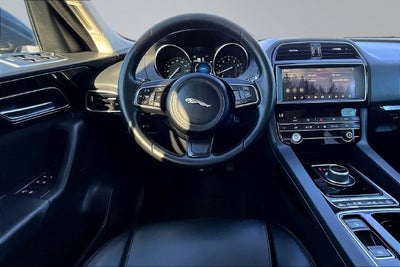 2020 Jaguar F-PACE 25t Premium