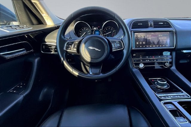 2020 Jaguar F-PACE 25t Premium
